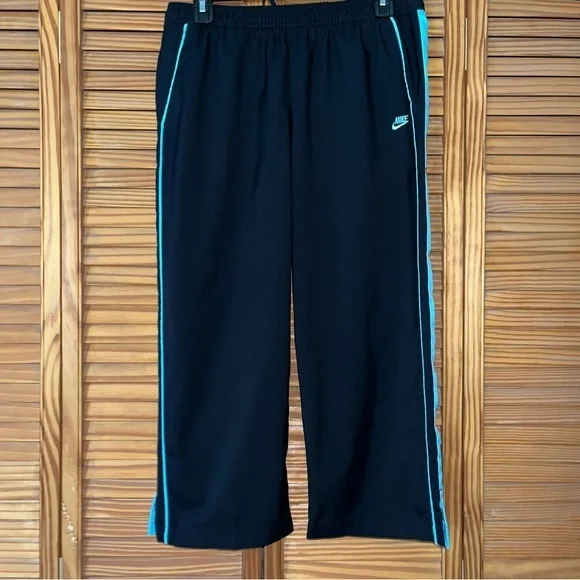 Nike Cropped Black With Blue Accents Elastic Waist Track Pants Size Medium‎ - Picture 2 of 10
